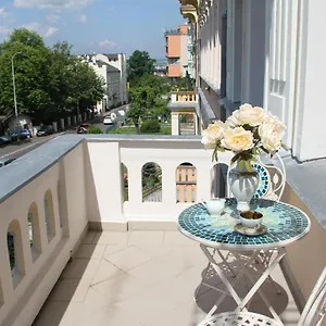 Jurincom Kralovska Vyhlidka Apartment